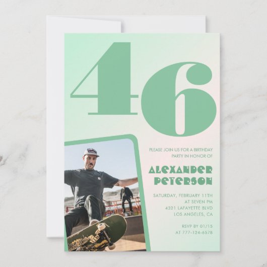 緑のグラデーション 46歳の誕生日招待状 少年 写真 招待状 (正面)