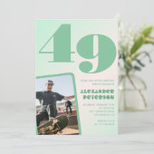 緑のグラデーション 49歳の誕生日招待状 少年 写真 招待状 (スタンド正面)