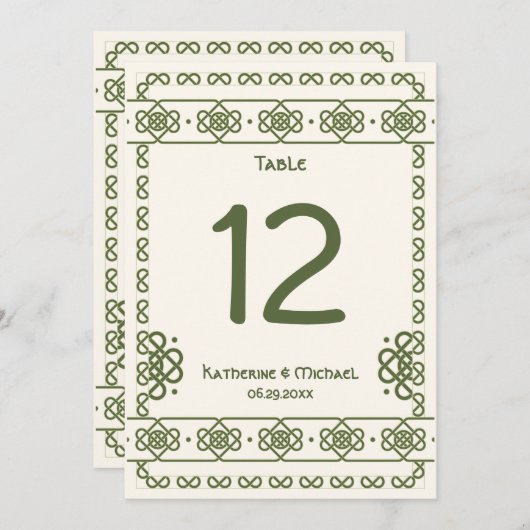 緑のケルト結び目模様の大きなテーブル番号 招待状 (正面/裏面)