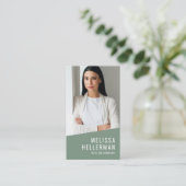 緑のコンテンポラリー写真QRコードロゴ(縦) 名刺 (スタンド正面)