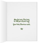 緑のサンパトリックの日の衣装を着た子供たち (内側(右))