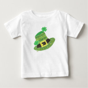 緑のシェブロンの小妖精の帽子のベビーのTシャツ ベビーTシャツ