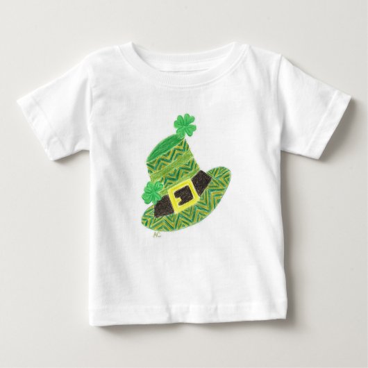 緑のシェブロンの小妖精の帽子のベビーのTシャツ ベビーTシャツ (正面)