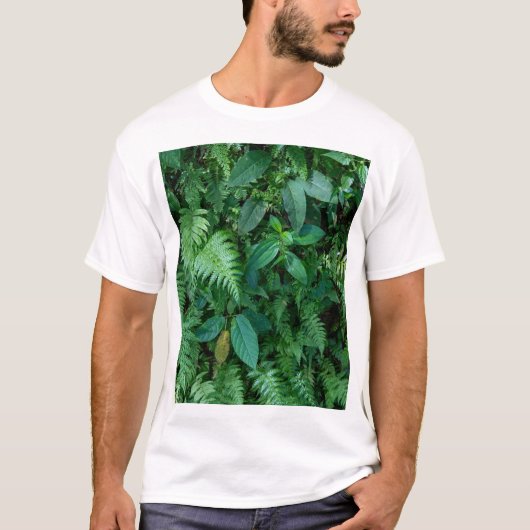 緑のシダの草葉のテクスチャ Tシャツ (正面)