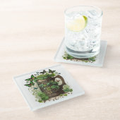 緑のシャムロックと蝶のアイルランドのケルトのマグカップ ガラスコースター (アングル)