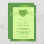 緑のシャムロックのクローバーのハートの結婚式招待状 招待状 (正面/裏面)