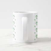 緑のシャムロックサークルのパターンマグカップ ジャンボコーヒーマグカップ (裏面)