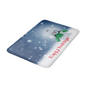 緑のスカーフをした雪だるま バスマット (アングル)