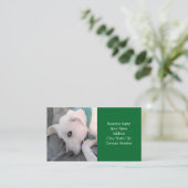 緑のスカーフを巻くかわいい白い子犬 名刺 (スタンド正面)