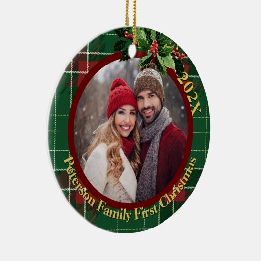 緑のスコティッシュプライド | 当社の初めてのクリスマス写真 セラミックオーナメント (右)