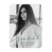 緑のスタイリッシュスクリプト卒業発表写真 マグネット (縦)