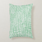 緑のスタイリッシュ水色ワニの皮膚パターン アクセントクッション (正面(垂直))