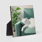 緑のソファで寝ている猫の絵 フォトプラーク (正面)