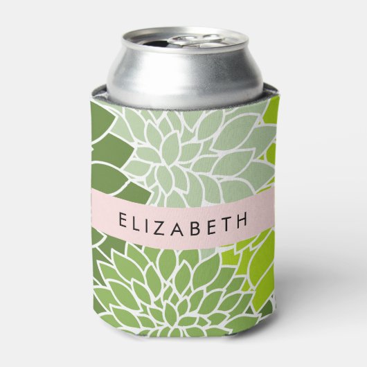 緑のダリアの花、花のパターン、あなたの名前 缶クーラー (缶正面)