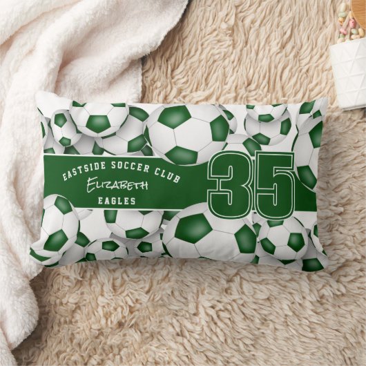 緑のチームはサッカーボールをたくさん着色する ランバークッション (ブランケット)