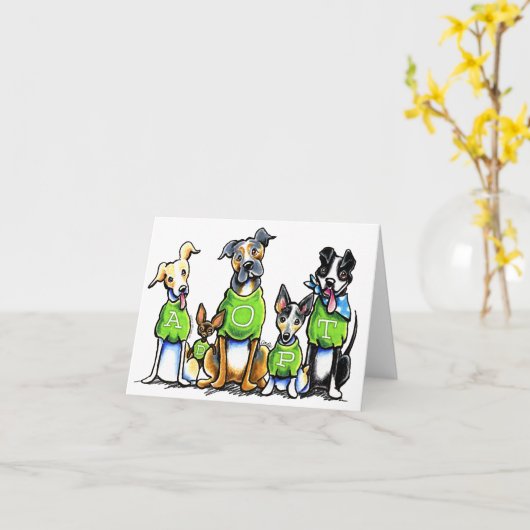 緑のティーが採用を考える避難所犬を採用して下さい カード (黄色い花)