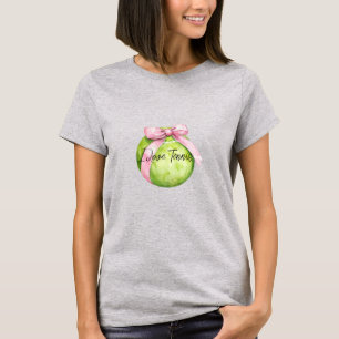 緑のテニスボールとピンクのリボン Tシャツ