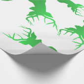 緑のトナカイのクリスマスの休日パターン ラッピングペーパー (角)