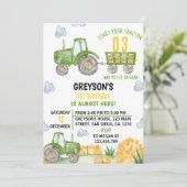 緑のトラクター ファームボーイ 誕生日パーティー招待状 招待状 (スタンド正面)