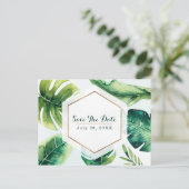 緑のトロピカルな葉 白 エレガントな Save The Date 案内ポストカード (スタンド正面)