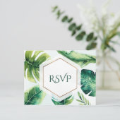 緑のトロピカル葉ホワイトエレガントな結婚式RSVP インビテーションポストカード (スタンド正面)