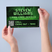 緑のトーンの草のインスパイア刈り チラシ (ハンドル)