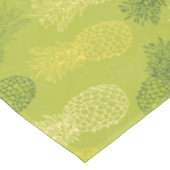 緑のパイナップル輪郭パターン テーブルクロス (アングル)