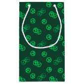 緑のピースサインパターン スモールペーパーバッグ (裏面)