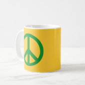 緑のピースサインプロダクト コーヒーマグカップ (正面左)