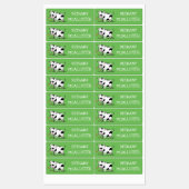 緑のフィールド漫画の可愛いパーソナライズされた牛 ラベル (シート)