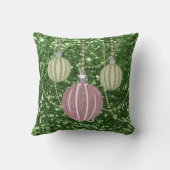 緑のフェイクなグリッターのピンクはクリスマスの球のオーナメントを&Green クッション (裏面)