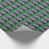 緑のブドウの束の紫色のブドウ ラッピングペーパー (角)