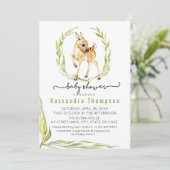 緑のベビーベビーシャワーを備えた水彩のシカ 招待状 (スタンド正面)