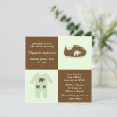 緑のベビー靴と洋服のベビーシャワー 招待状 (スタンド正面)