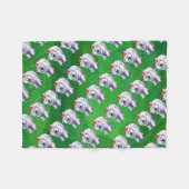 緑のポーラベアクリスマス フリースブランケット (正面(横))