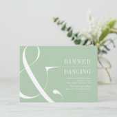 緑のミニマリストのタイポグラフィック結婚式のレセプション エンクロージャーカード (スタンド正面)