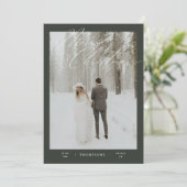 緑のミニマルなスクリプトタイポグラフィ写真クリスマス シーズンカード (スタンド正面)