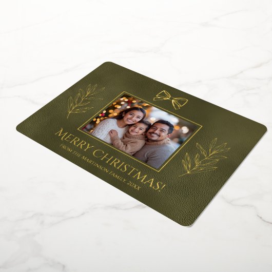 緑のメリークリスマスと枝の写真 箔シーズンカード (回転した状態)