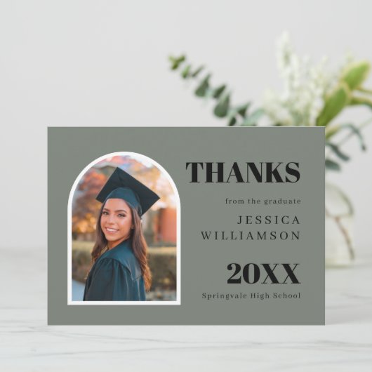 緑のモダンアーチ写真卒業サンキューカード サンキューカード (スタンド正面)