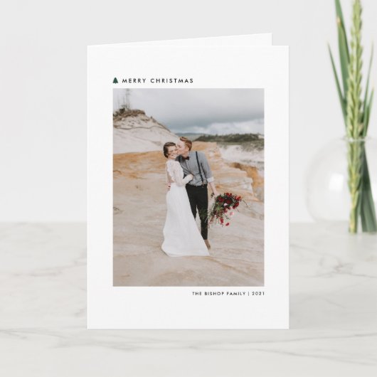 緑のモダンクリスマスツリーのメリークリスマスフォト シーズンカード (正面)