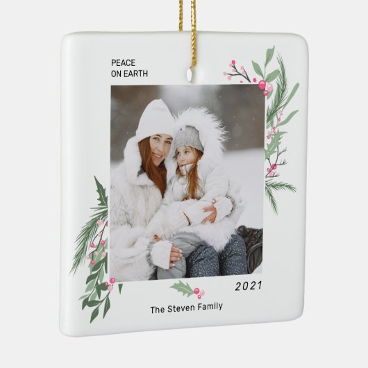 緑のモダンホリーベリーのクリスマス2の写真 セラミックオーナメント (右)