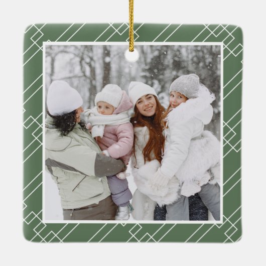 緑のモダンホリーベリーのクリスマス2の写真 セラミックオーナメント (裏面)