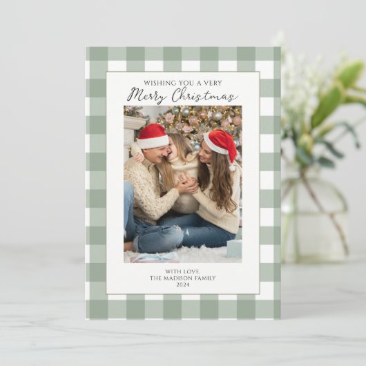 緑のモダン格子模様の家族の写真メリークリスマス シーズンカード (スタンド正面)