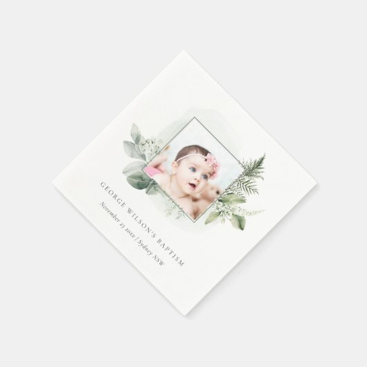 緑のユーカリの写真の葉はバプテスマを交差 スタンダードカクテルナプキン (角)