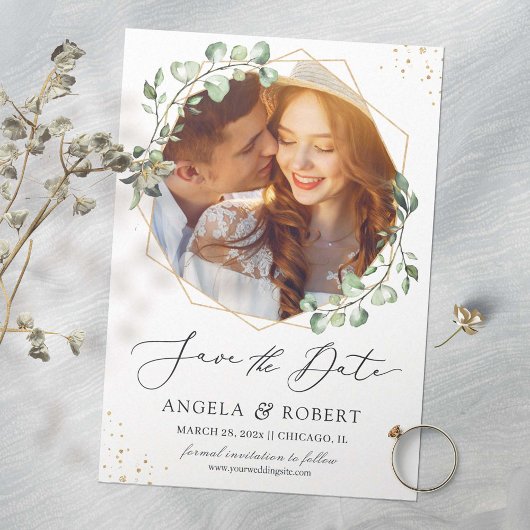 緑のユーカリ金ゴールド幾何学的フレーム写真 セーブザデート