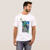 緑のランタンと街の背景 Tシャツ (正面フル)