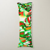 緑のリボン、オレンジ色のサンゴの背景の霧雨 ボディピロー (正面縦)