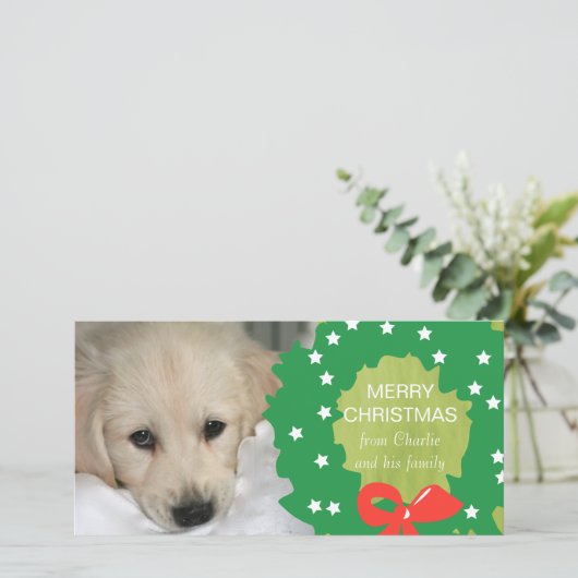 緑のリースのメリークリスマス犬の写真カード シーズンカード (スタンド正面)