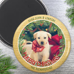 緑のリースカスタム写真金ゴールドクリスマスマグネット マグネット<br><div class="desc">共有我々のフェスティバルリースフォトカスタムマグネットで季節の喜び。クラシックのリース縁ど、薄い黄金のフレームと楽しいメッセージ「メリークリスマス」に囲まれたマグネットは、あなたの特別な写真を特集し、個人的なメッセージを追加し、あなたの名前を含むことができる。贈り物でも贈り物でも飾も、このマグネットはあなたの家に加わるフェスティバルであり、友人や家族への思いやりある贈り物である。</div>