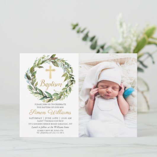 緑のリース金ゴールドクロスボーイバプテスマ写真 招待状 (スタンド正面)
